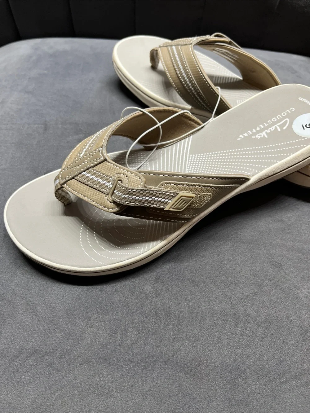 Clarks Taupe Cloudsteppers Women's Thong Sandals